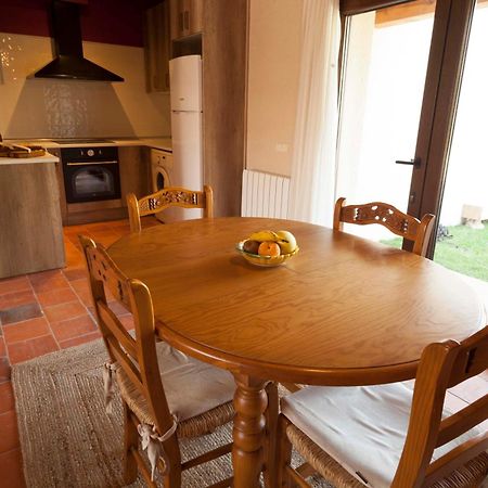 Casas De La Fuente Pensionat Brieva Exteriör bild