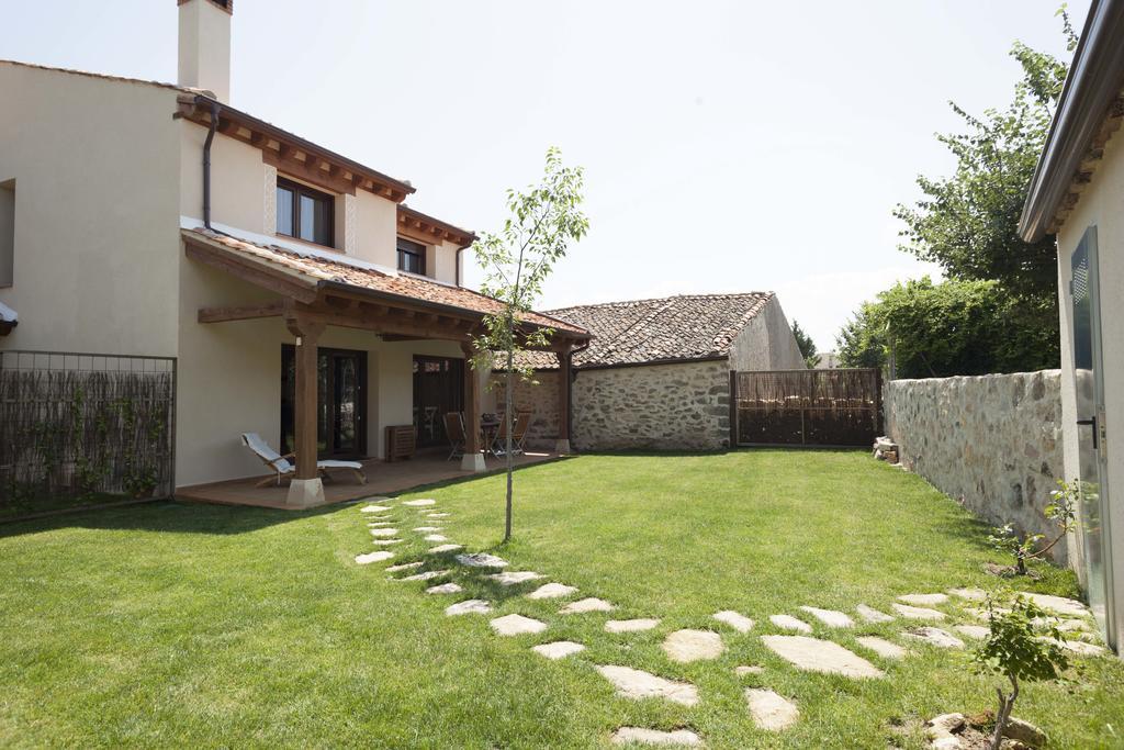Casas De La Fuente Pensionat Brieva Exteriör bild