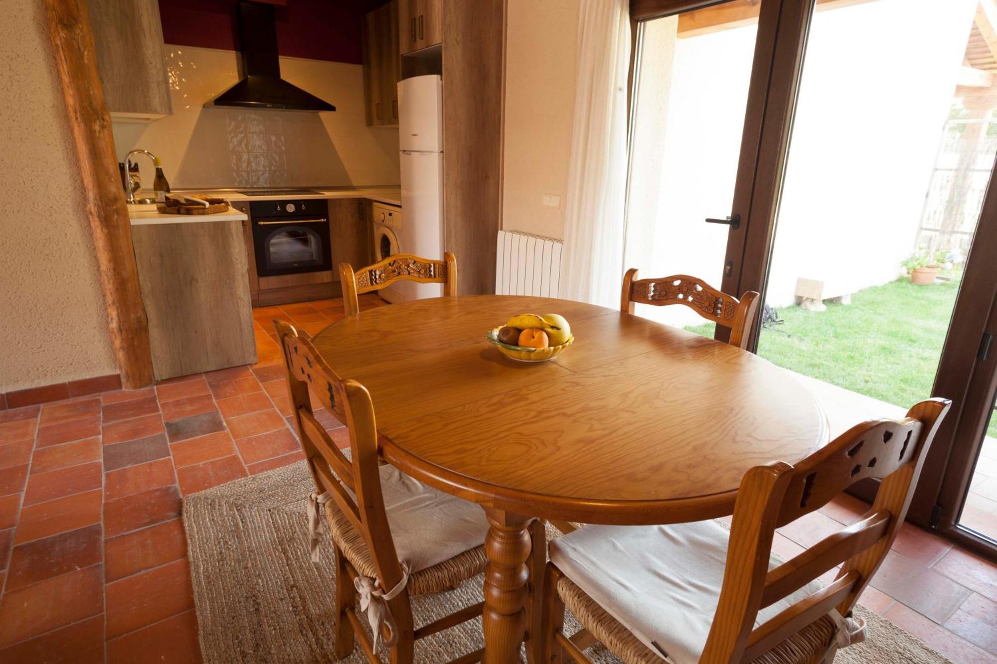 Casas De La Fuente Pensionat Brieva Exteriör bild